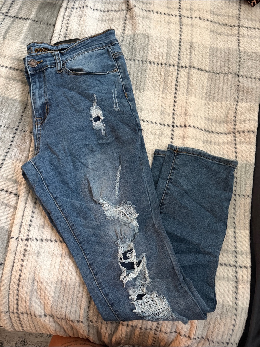 Rue21 Men’s Distressed Blue Skinny Jeans